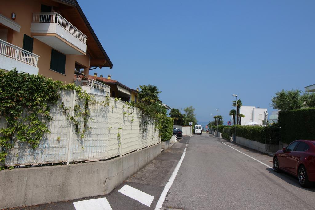 Appartamento Spiaggia Brema Sirmione Exterior foto